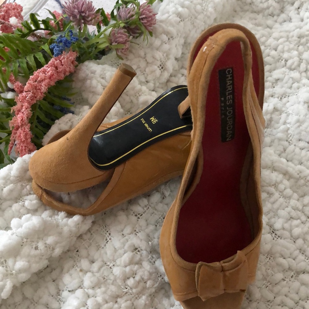 Charles Jourdan Open toe Pumps